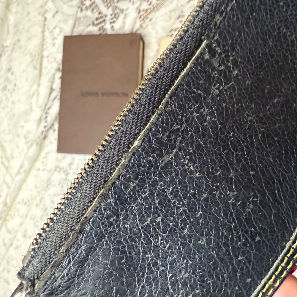 Louis Vuitton Black and Gold Coin Purse - Picture 4 of 9